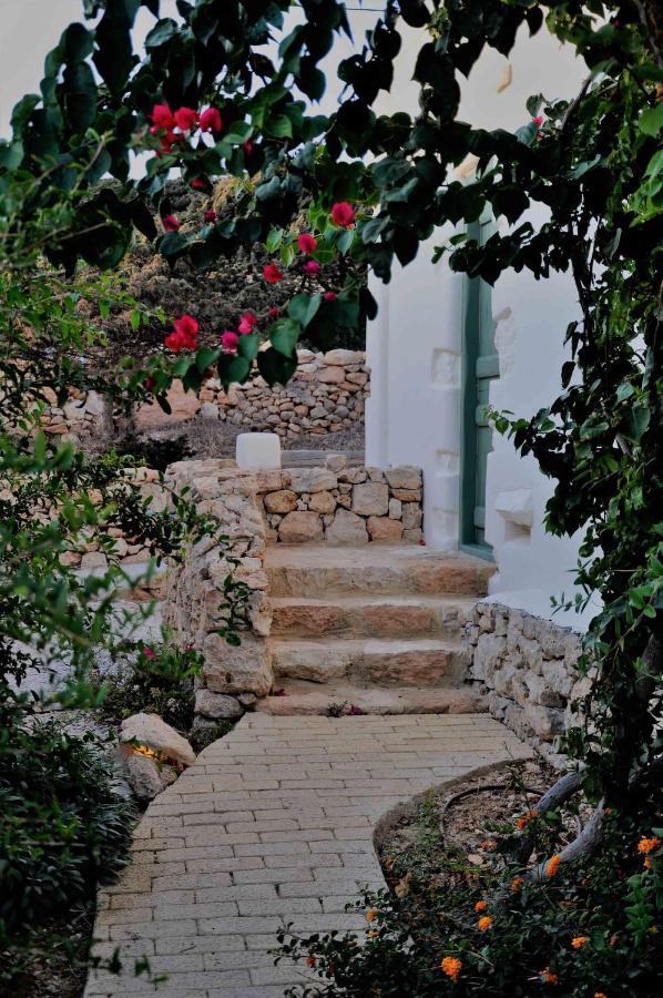 Pambelos Lodge *